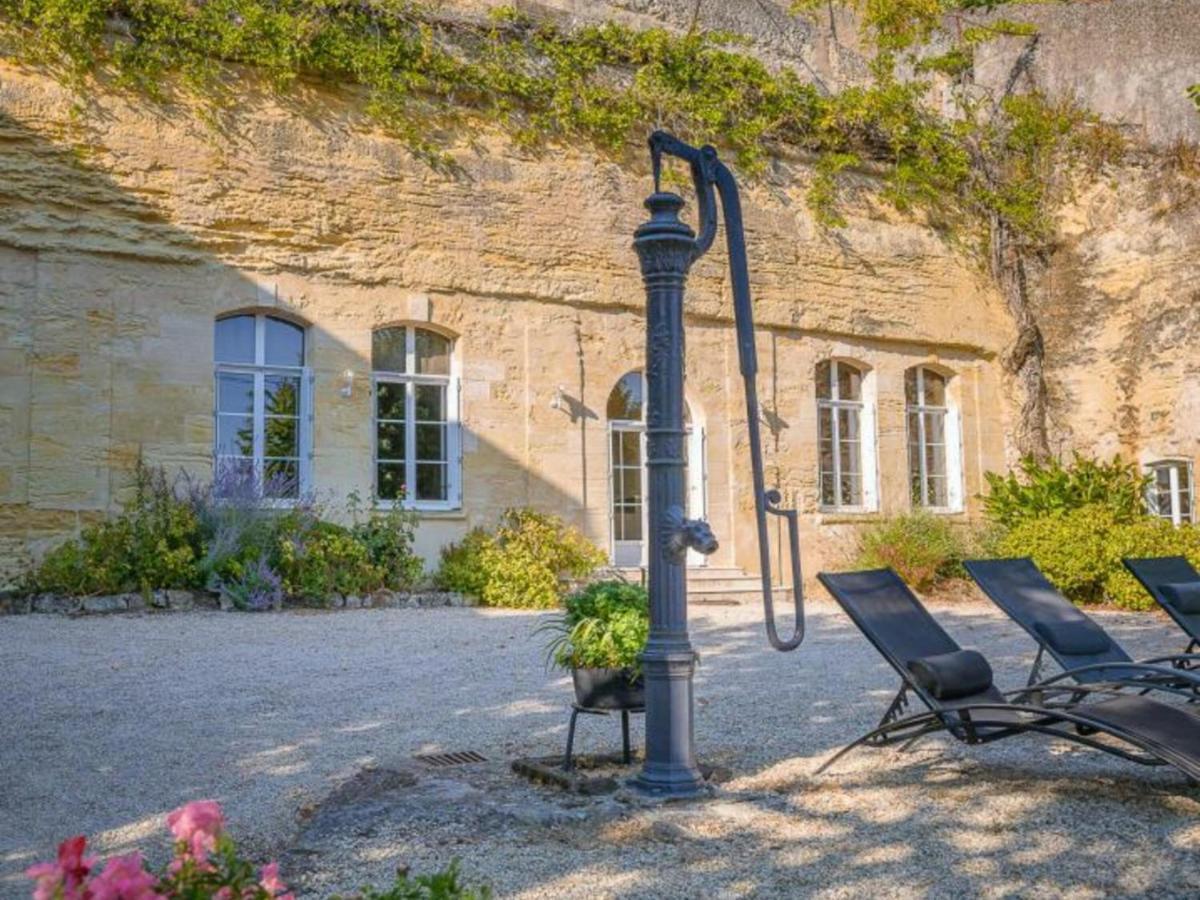 Maison Troglodyte Elegante Avec Spa, Salle De Jeux Et Jardin Clos A - Fr-1-381-87 Holiday home