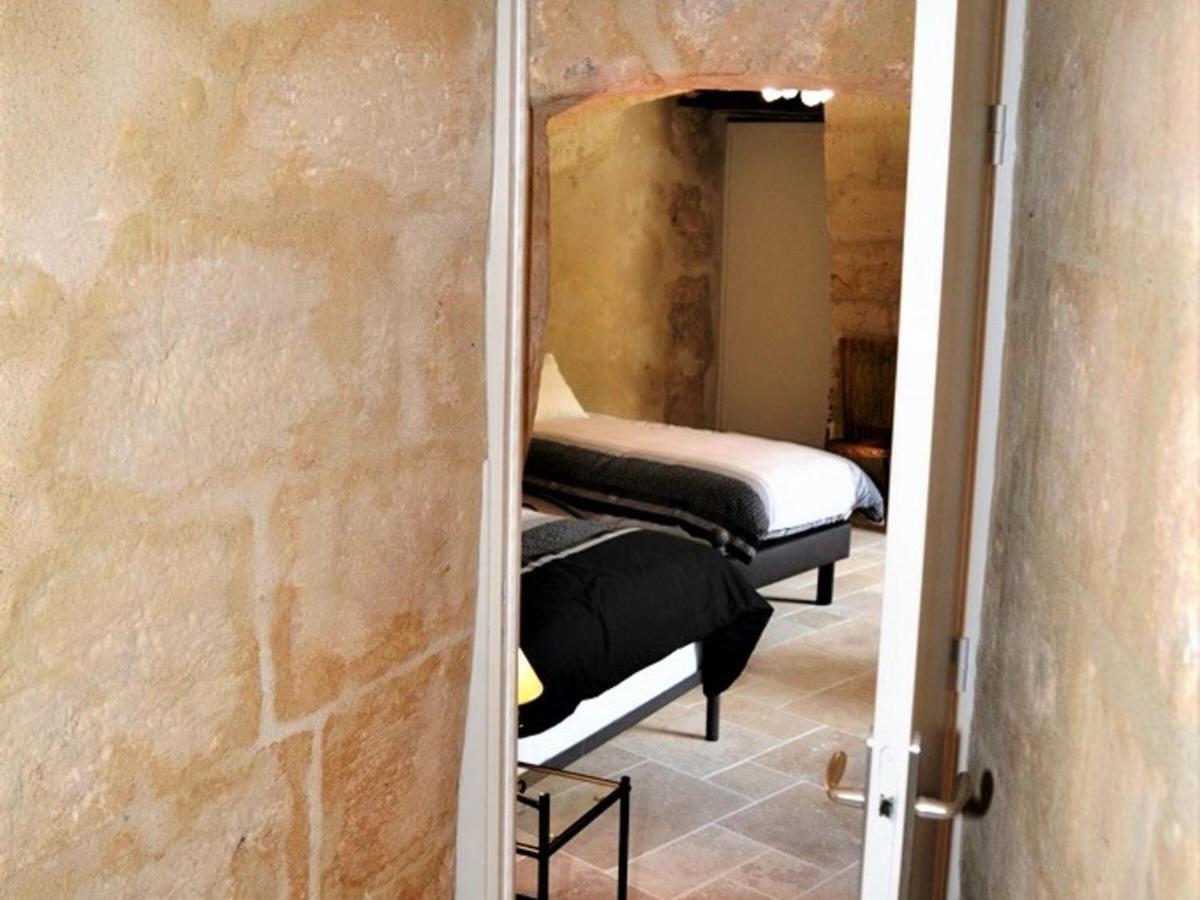 Maison Troglodyte Elegante Avec Spa, Salle De Jeux Et Jardin Clos A - Fr-1-381-87 Holiday home