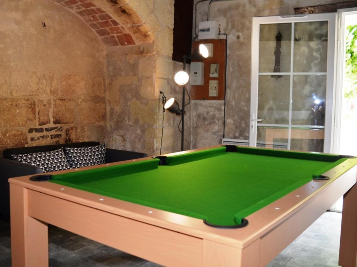 Maison Troglodyte Elegante Avec Spa, Salle De Jeux Et Jardin Clos A - Fr-1-381-87 Holiday home Vouvray